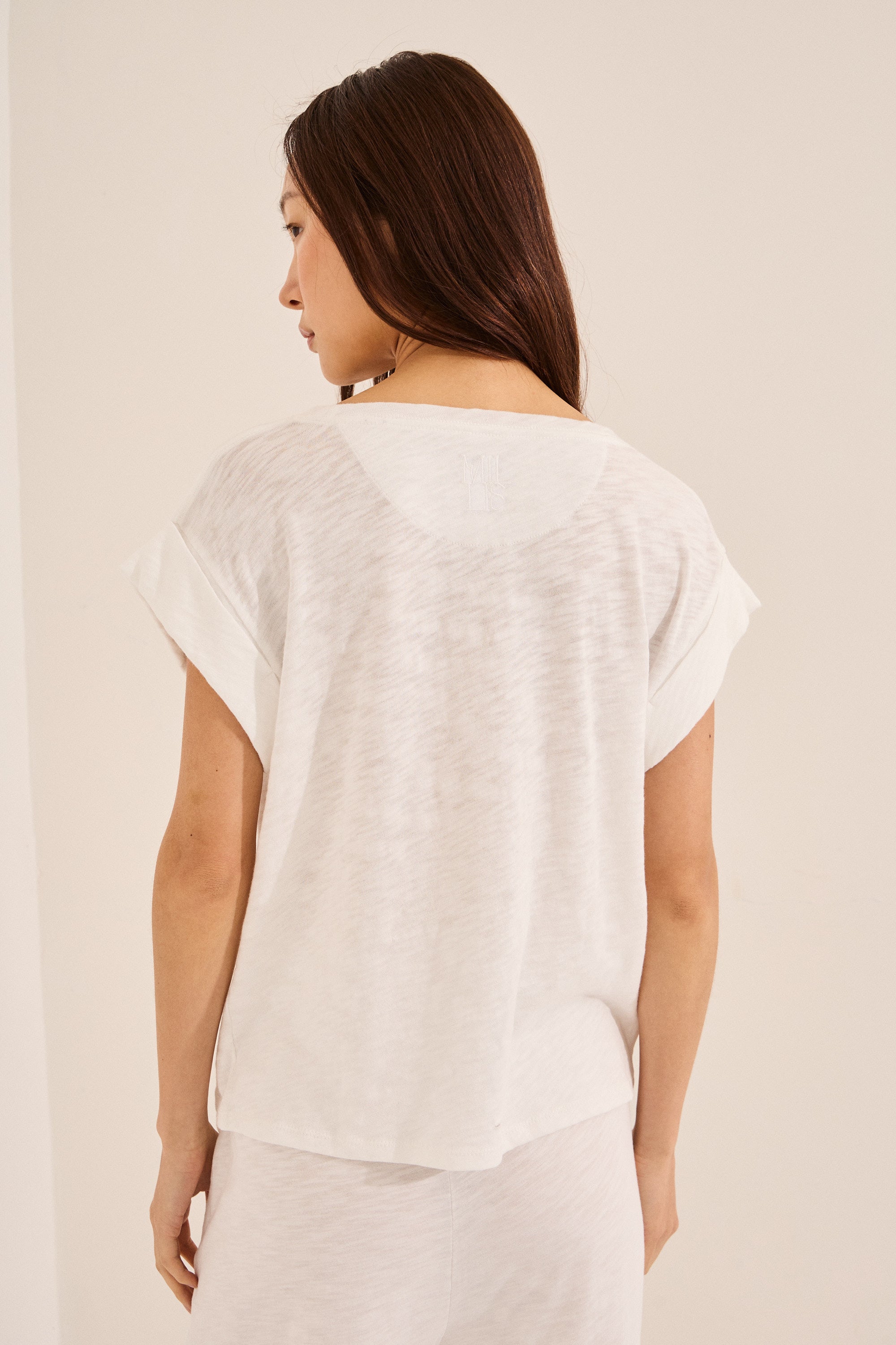 #color_off white