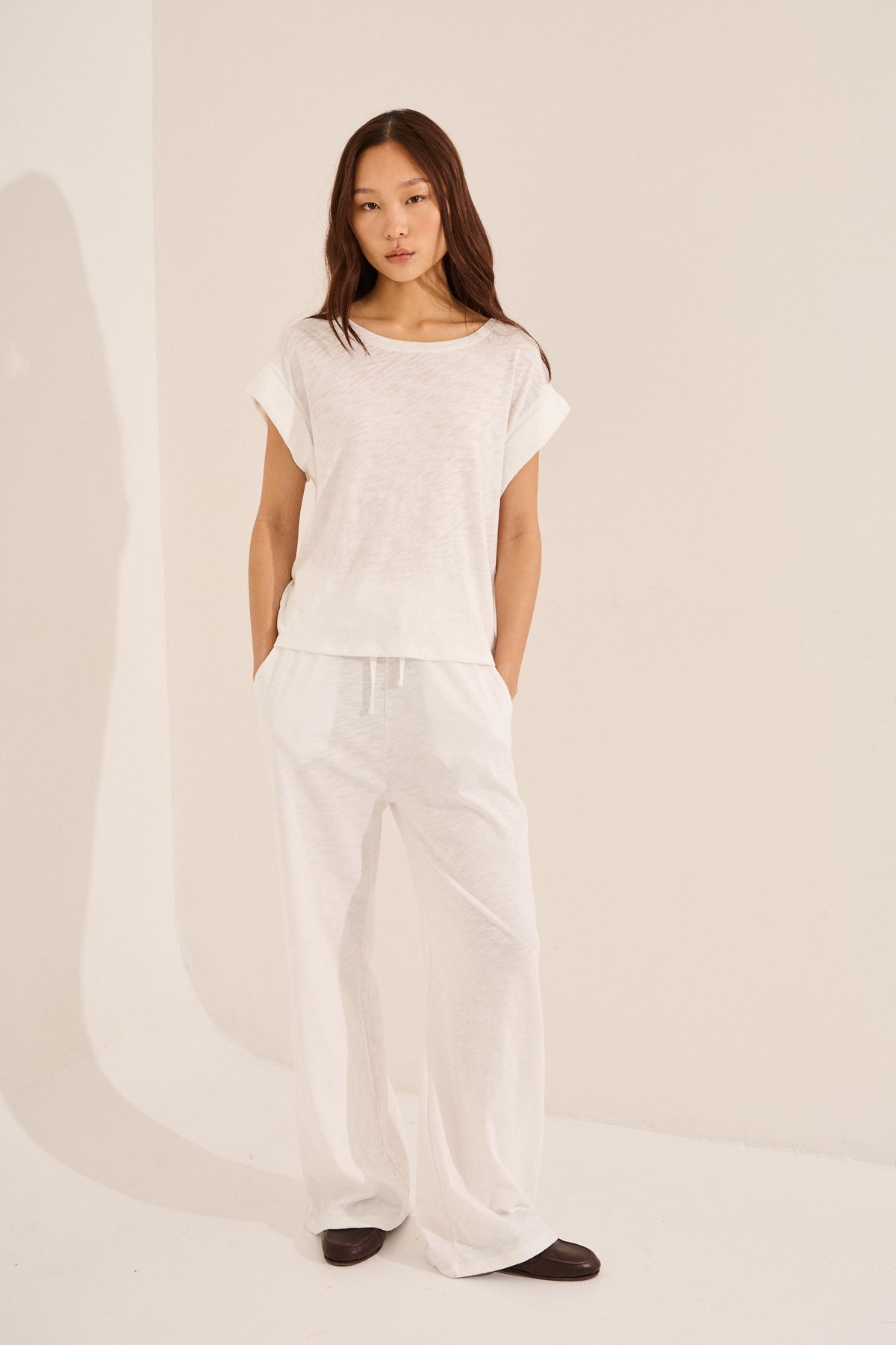 #color_off white