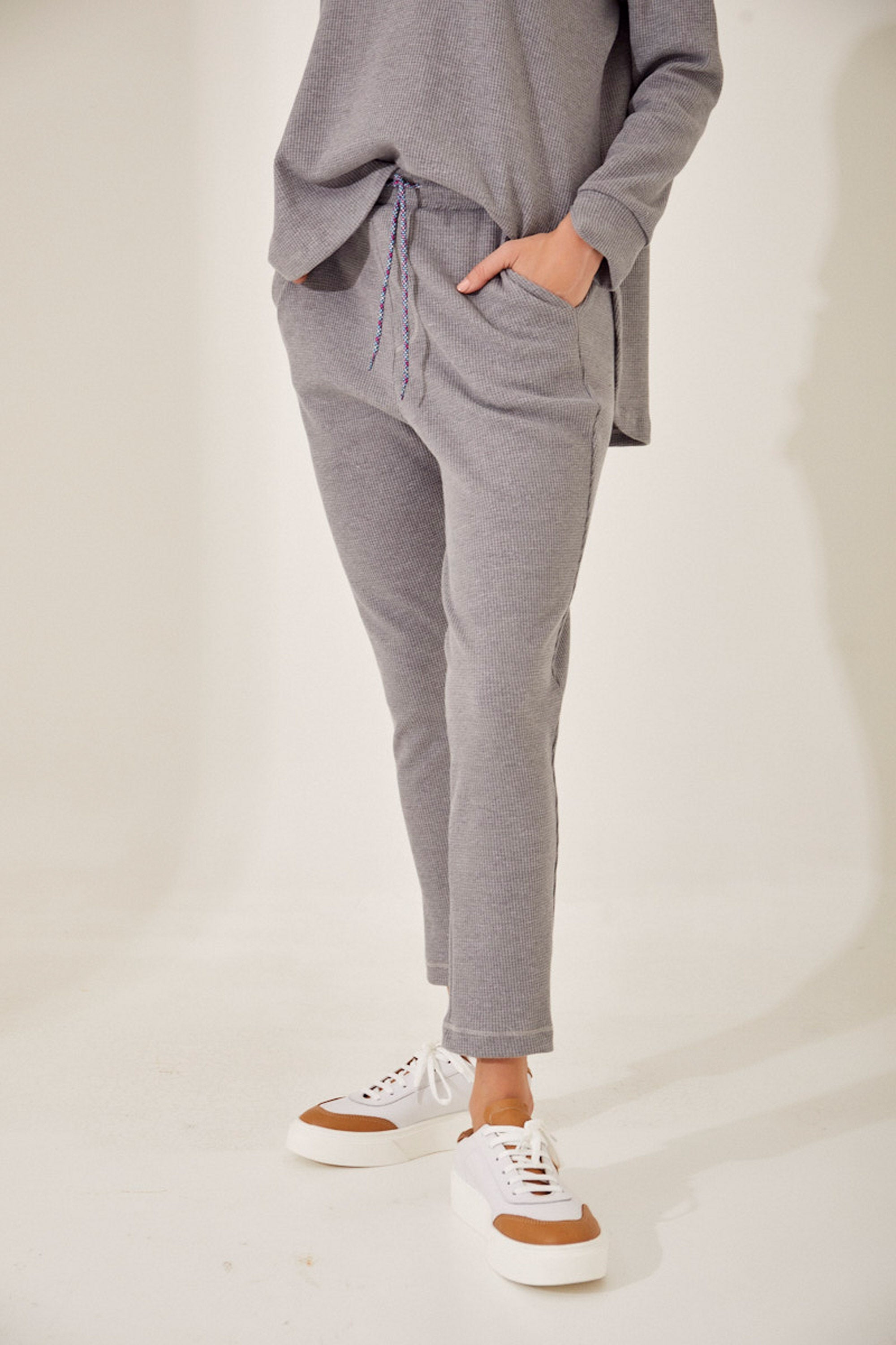 #color_gris