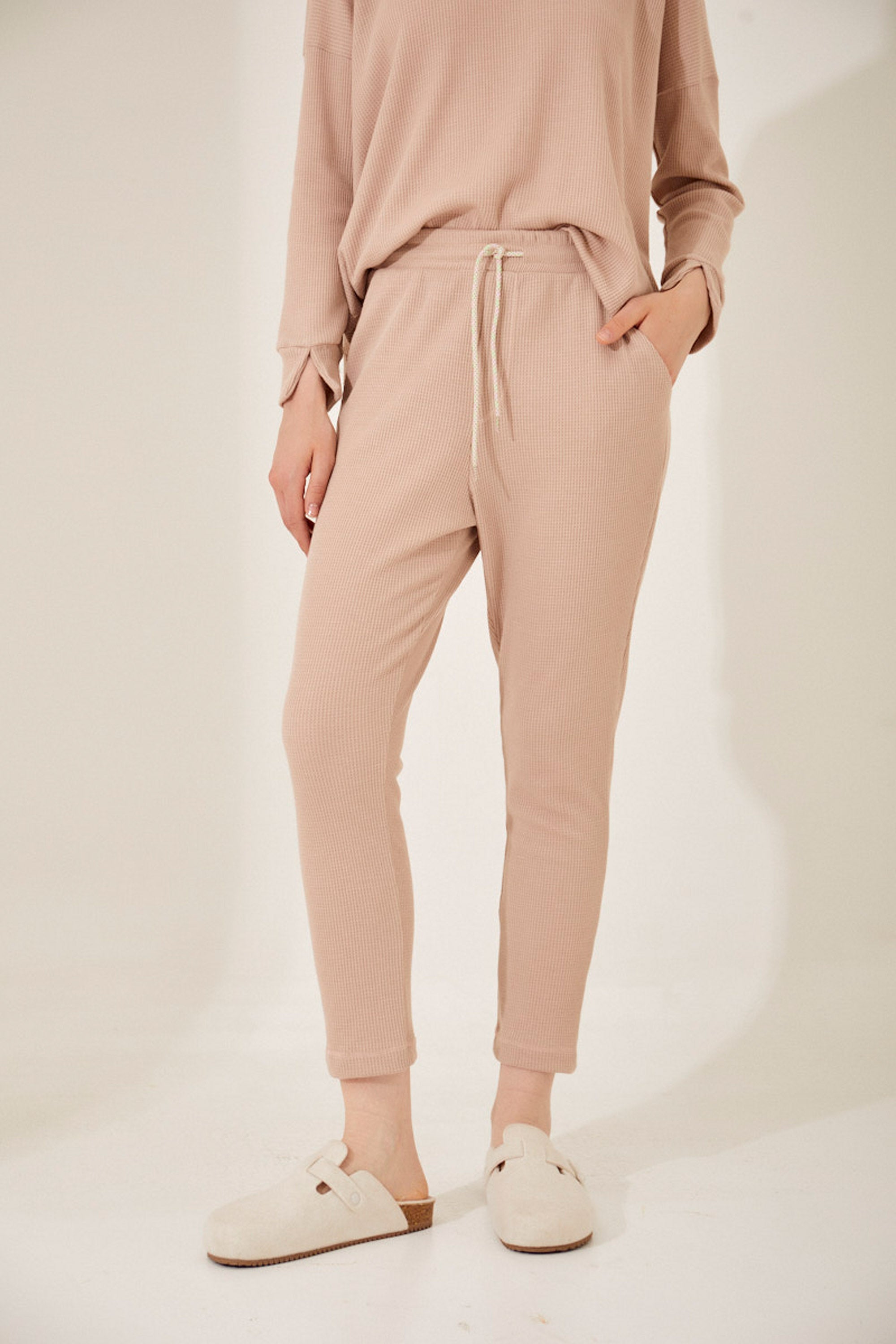 #color_beige