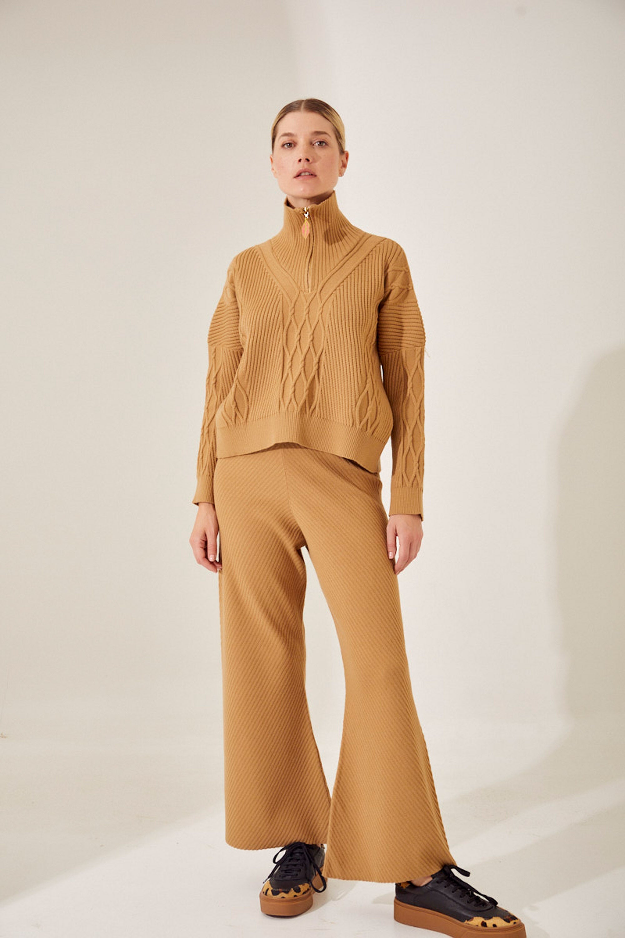#color_camel
