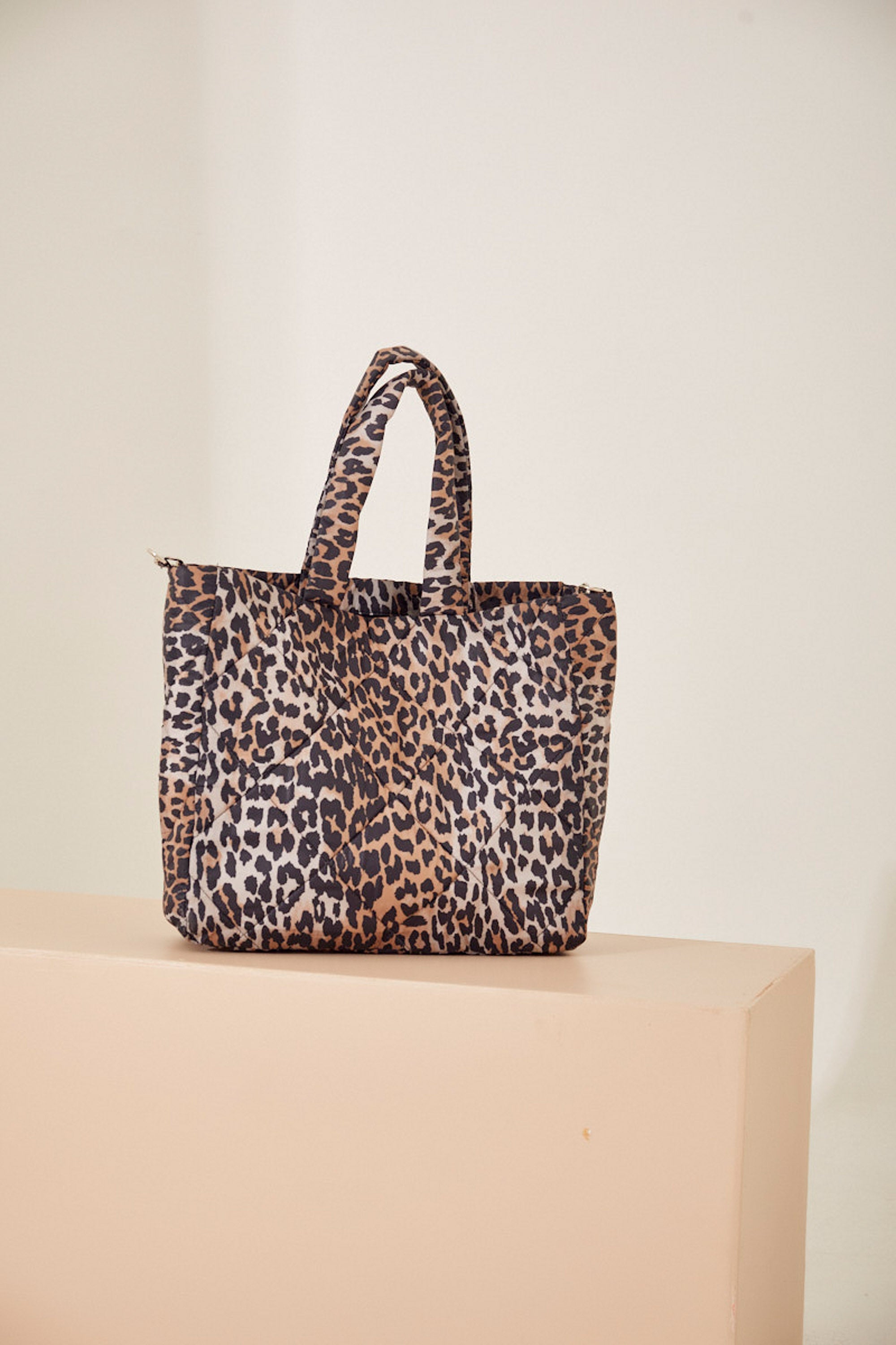 Tote Tribeca