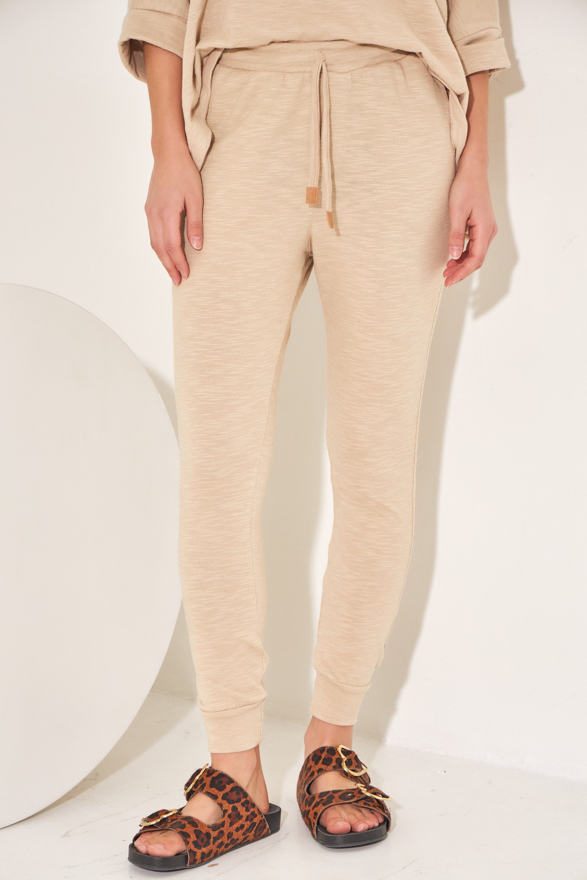 #color_beige
