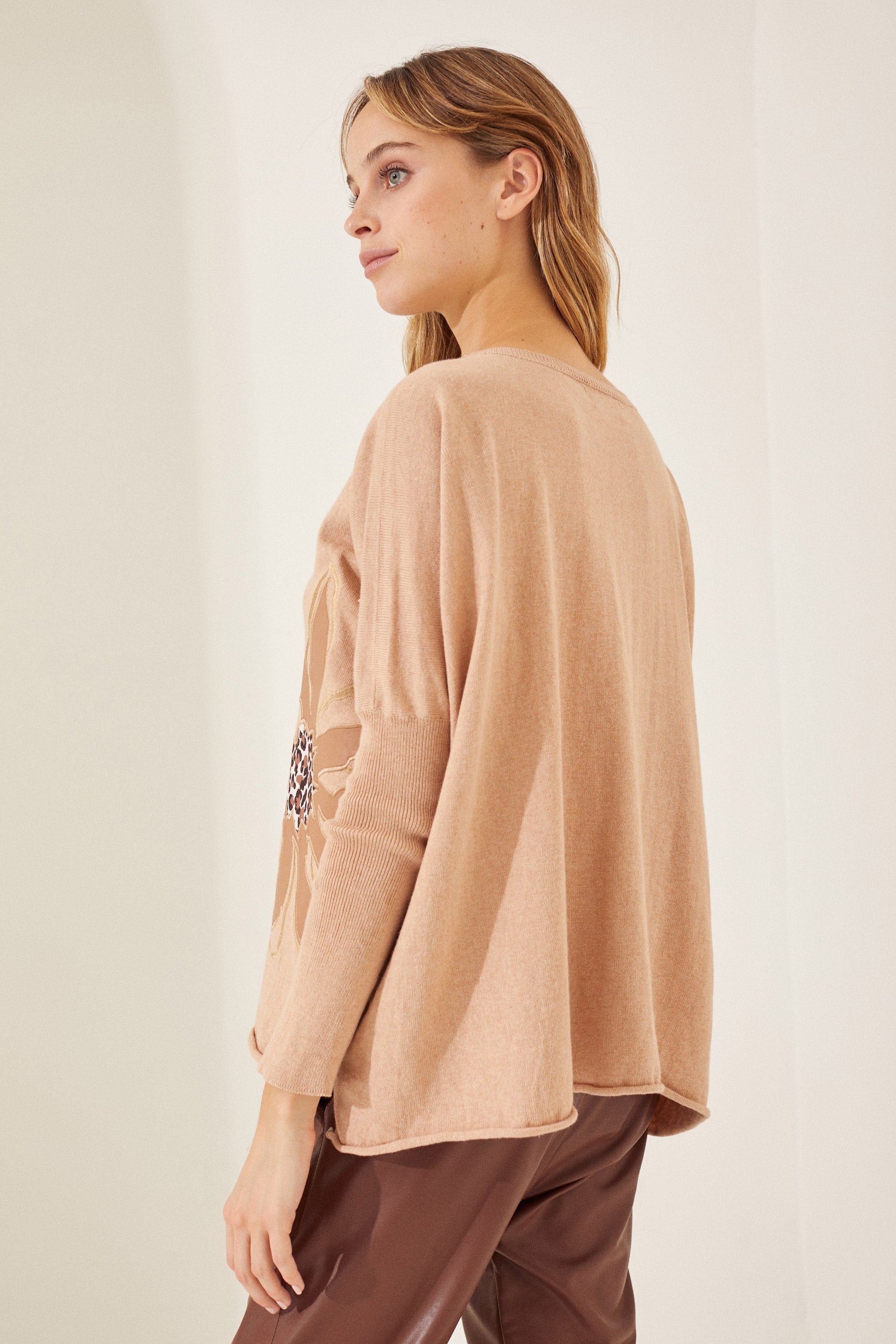 Sweater Lotus