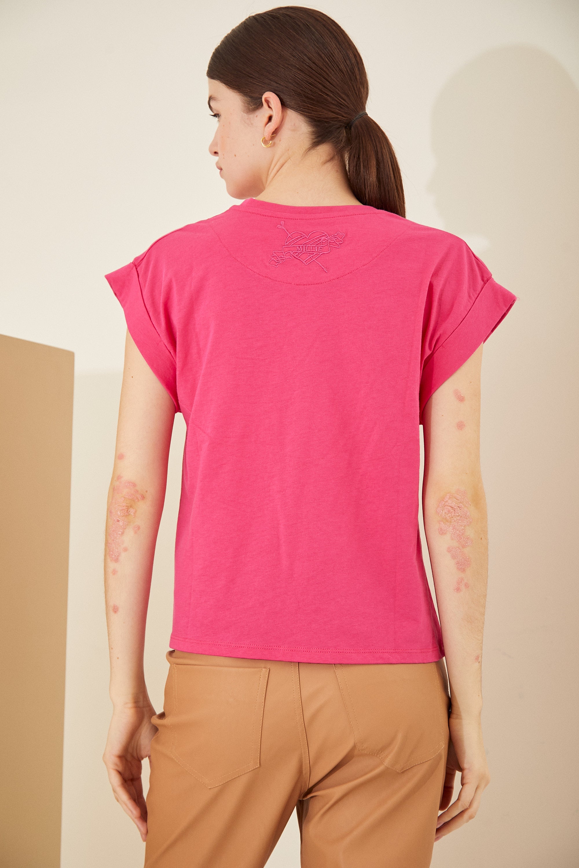 #color_fucsia