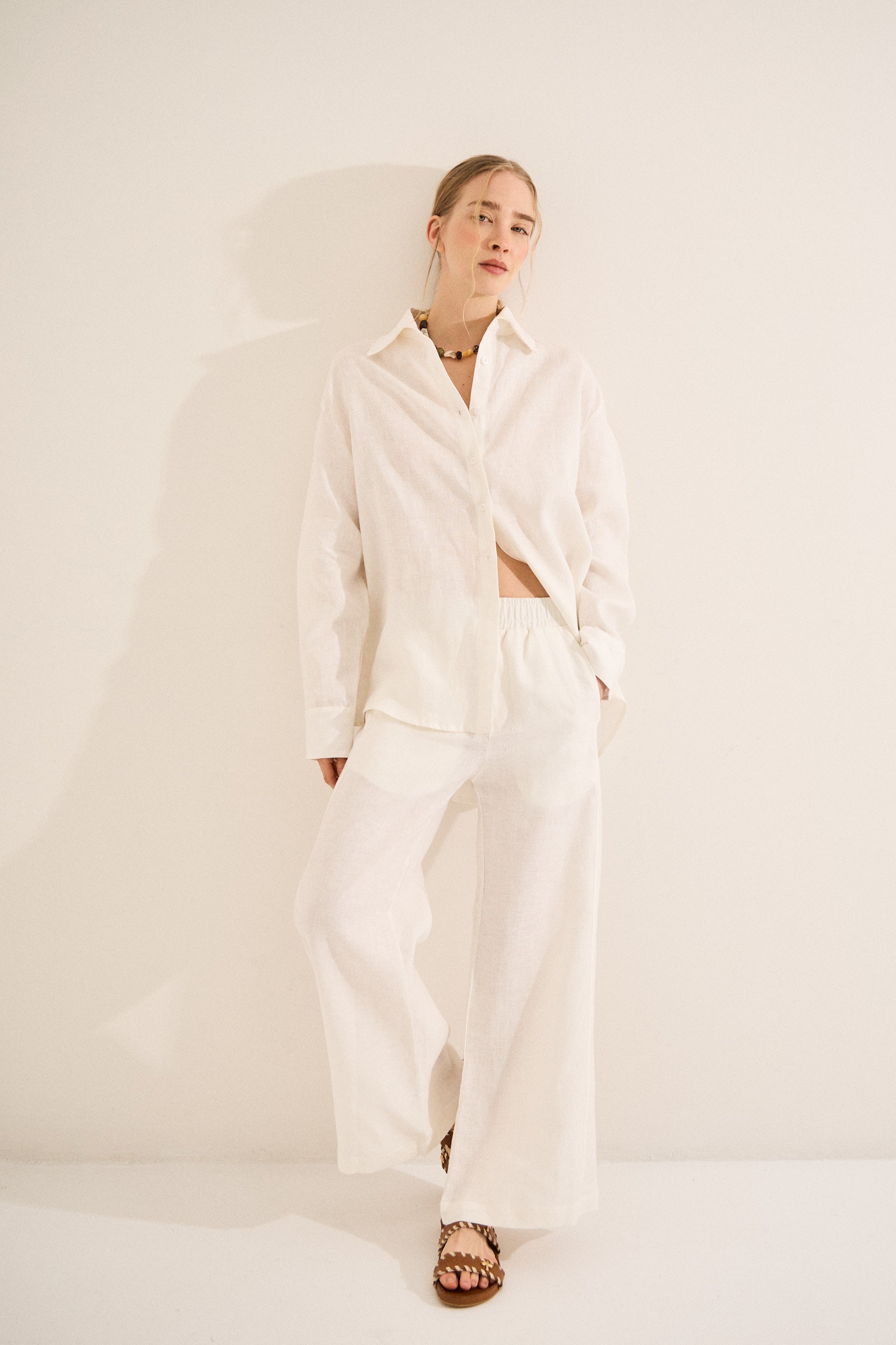 #color_off white