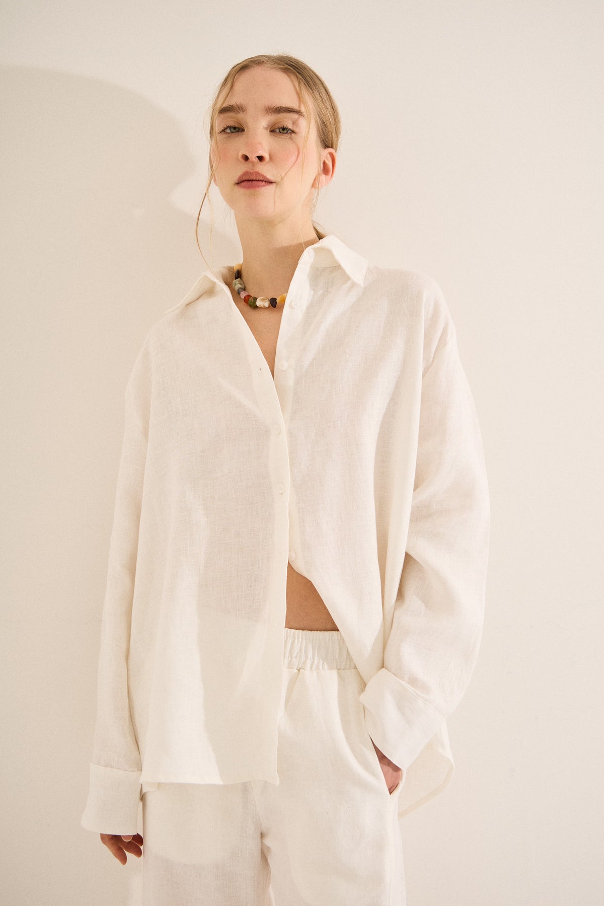 #color_off white