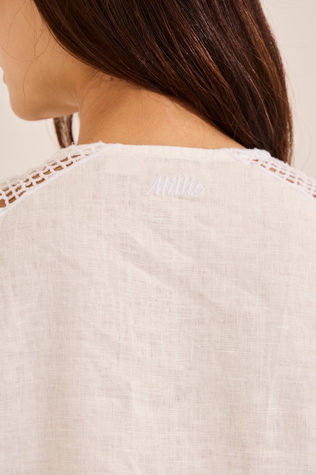 #color_off white
