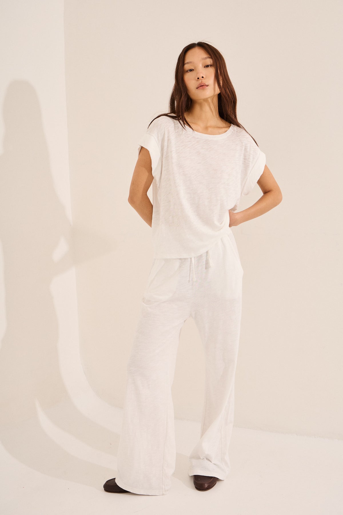 #color_off white