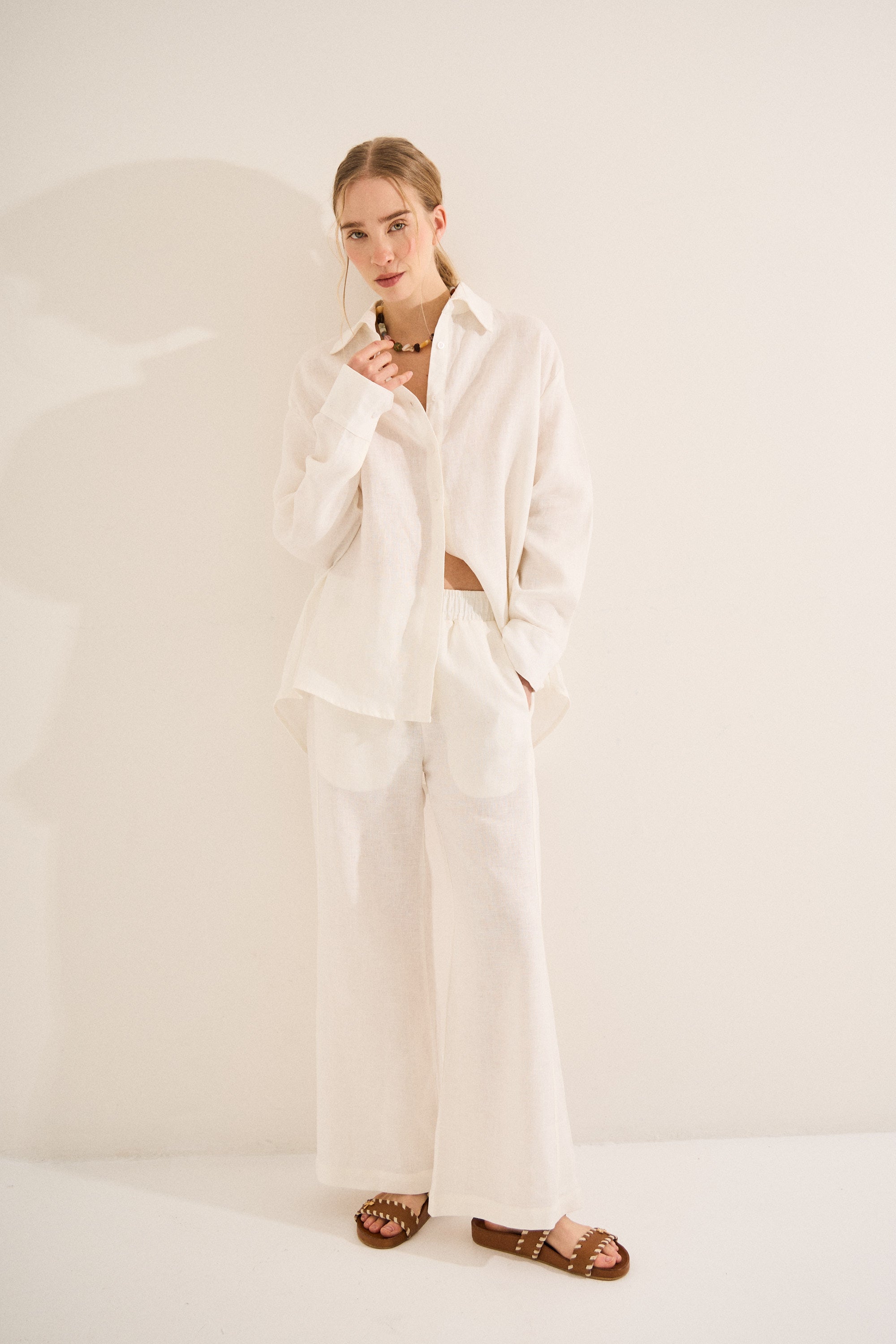 #color_off white