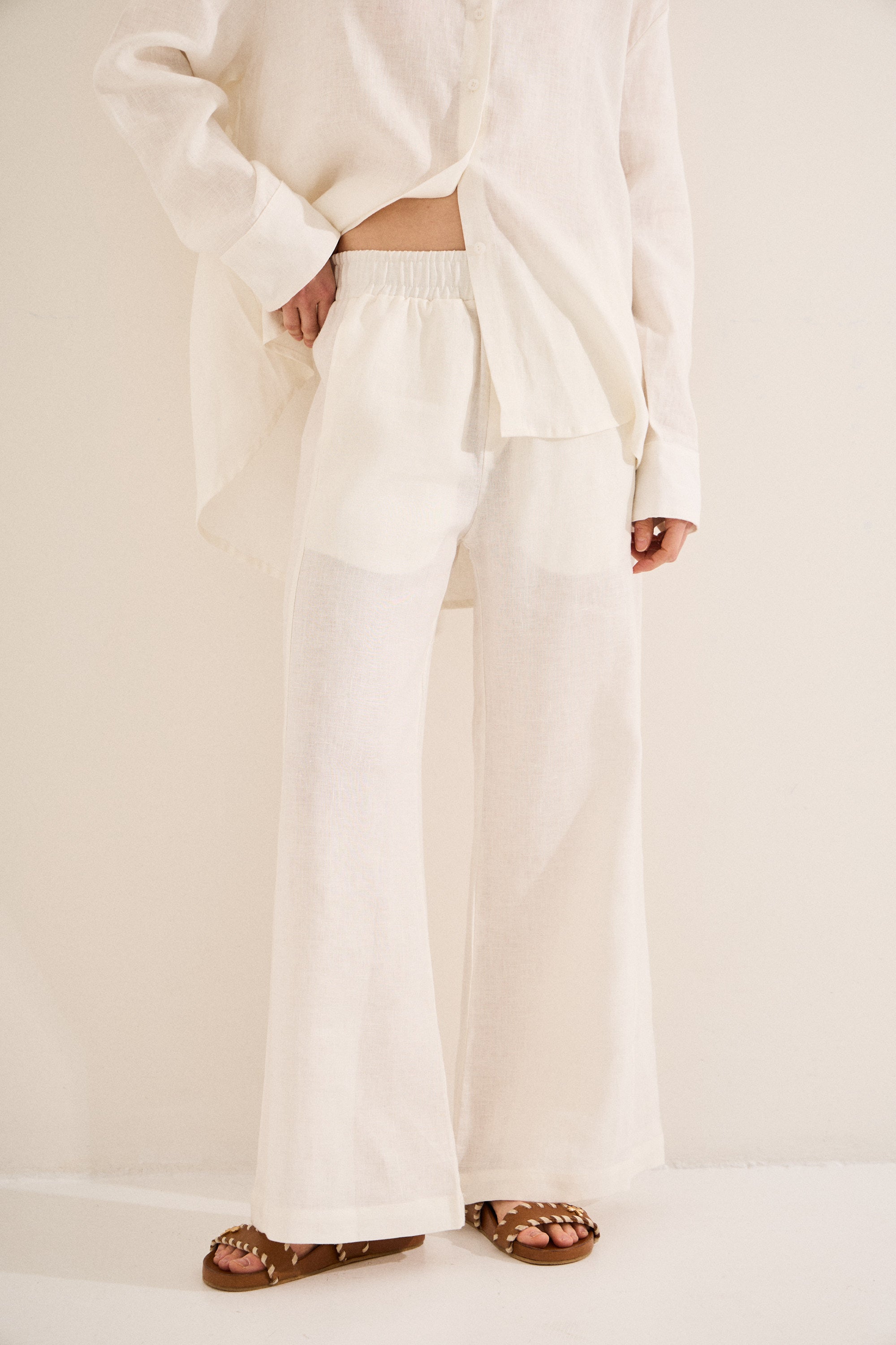 #color_off white