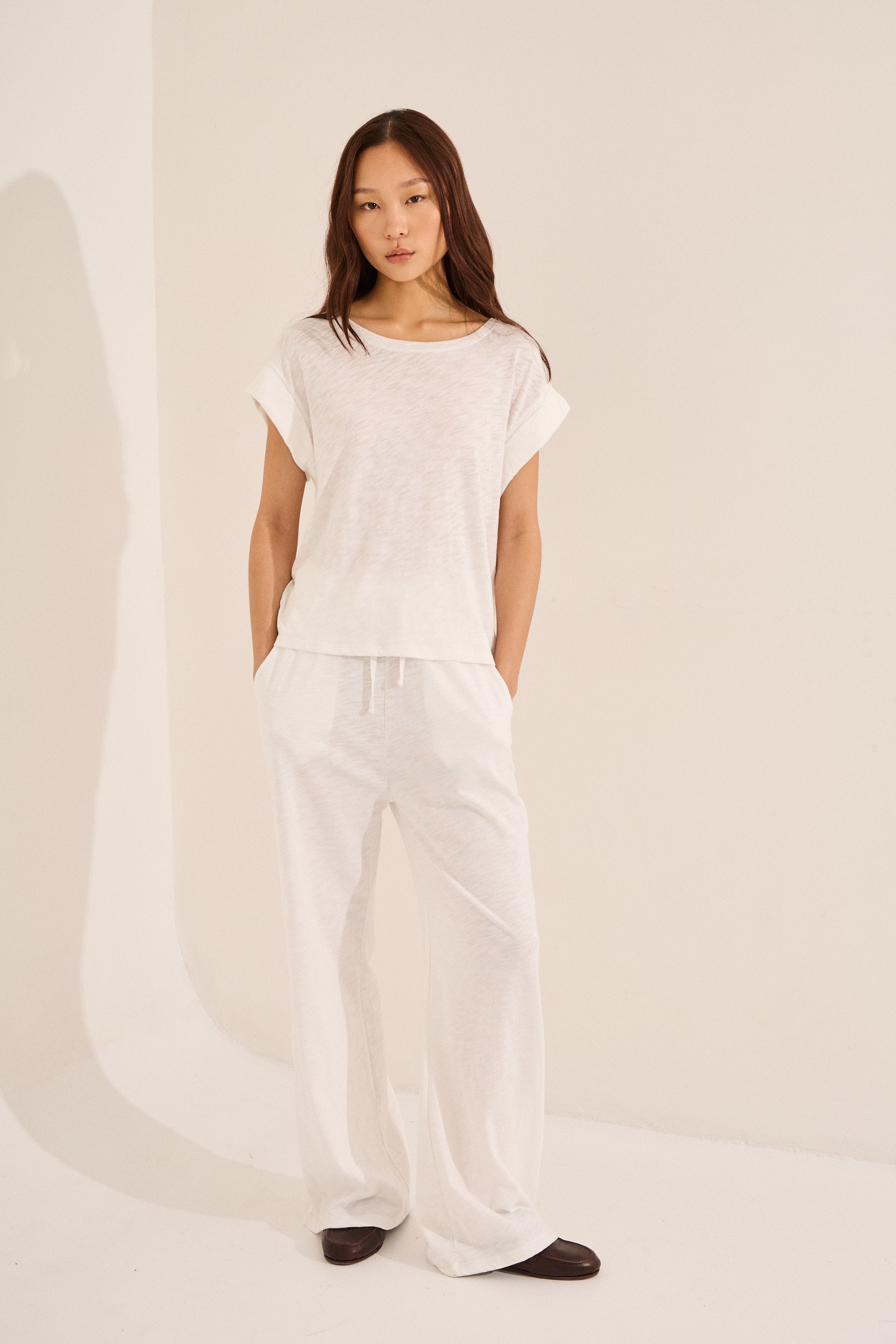 #color_off white