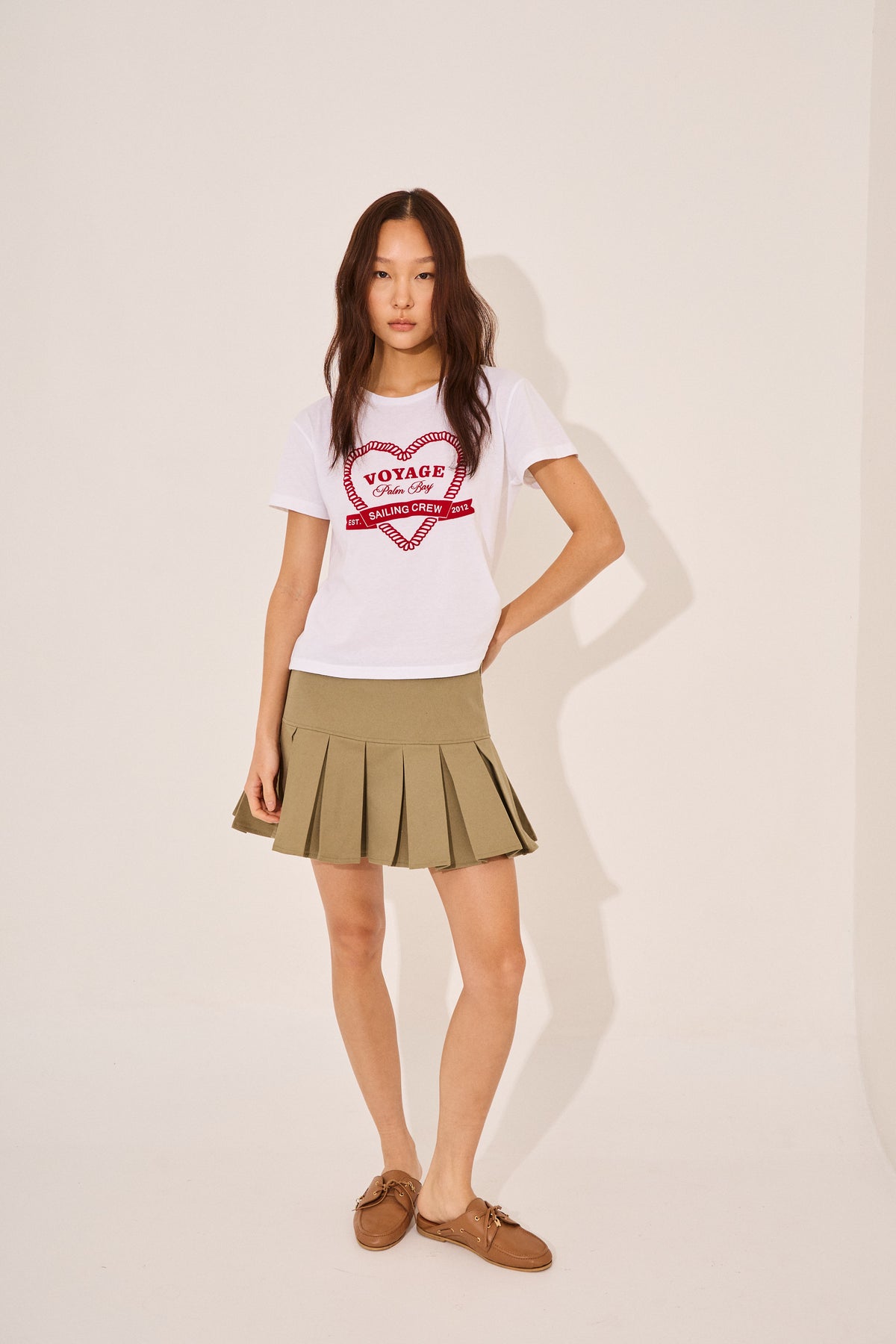 #color_off white