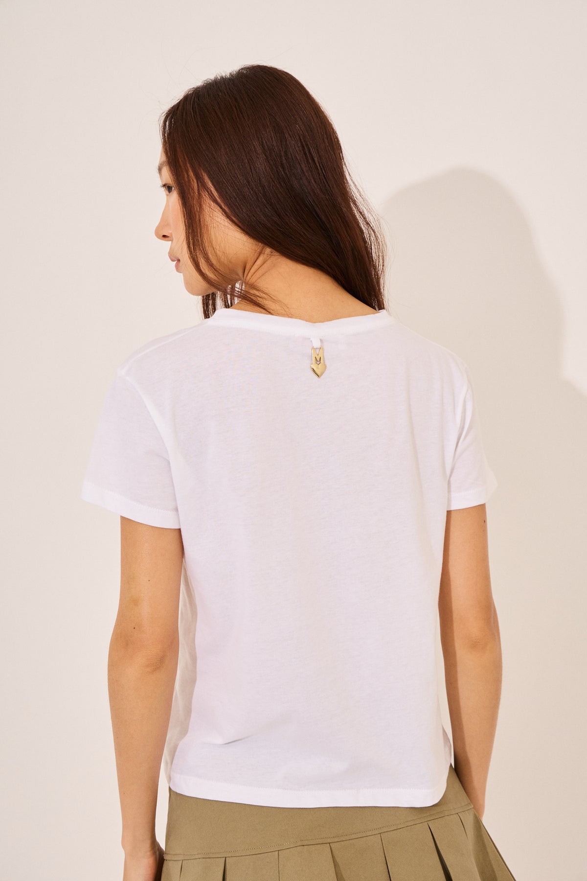 #color_off white