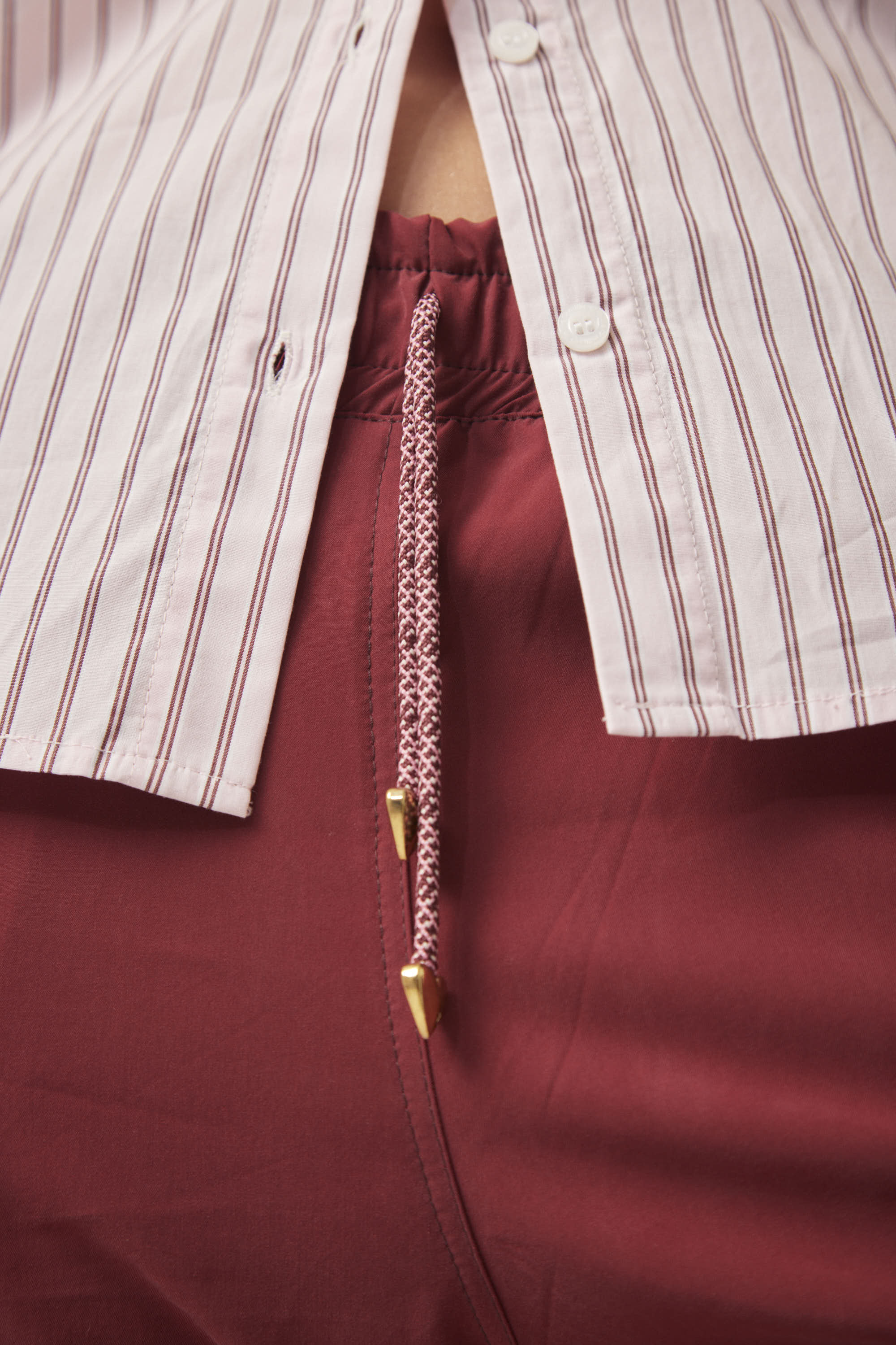 #color_bordo