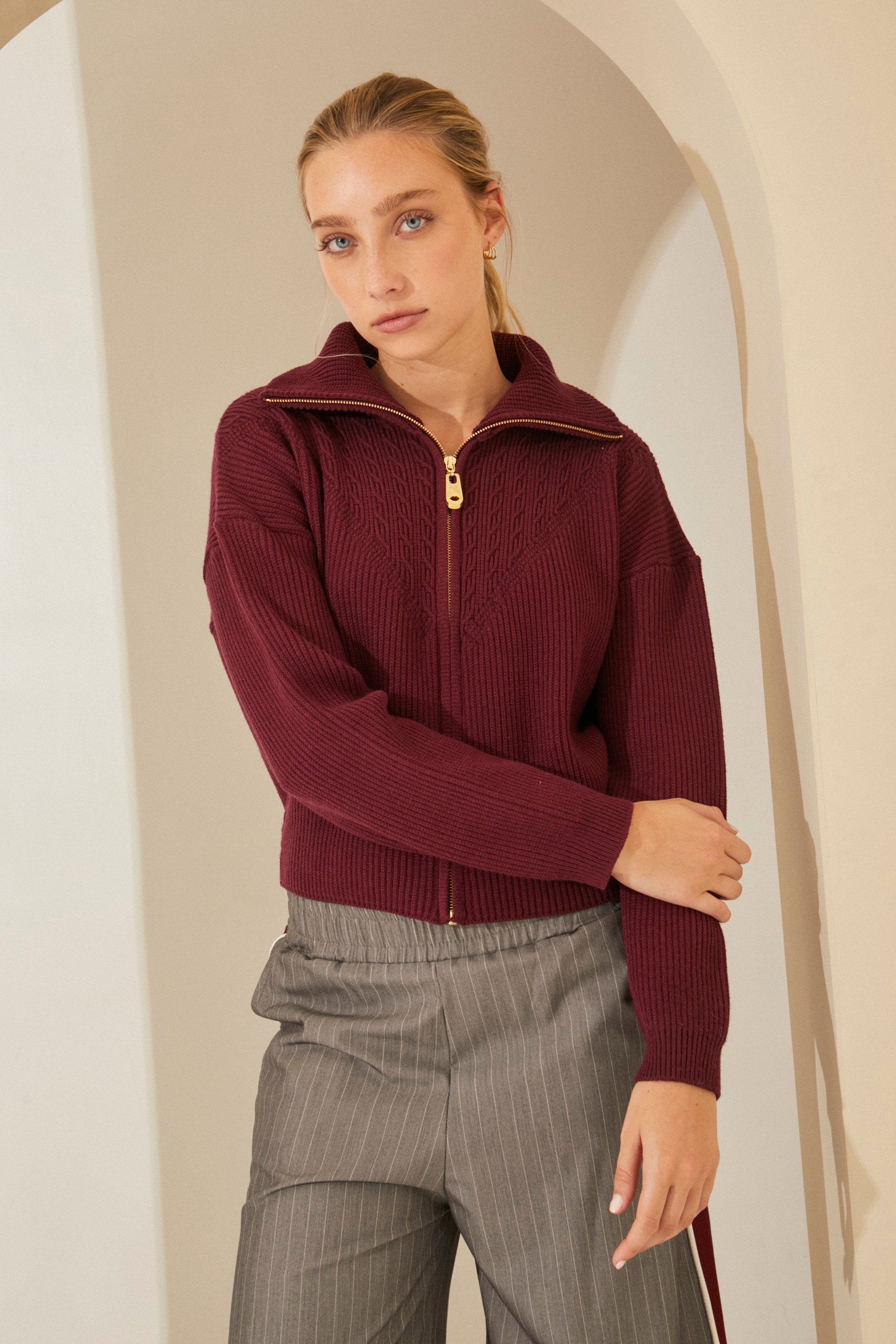 #color_bordo